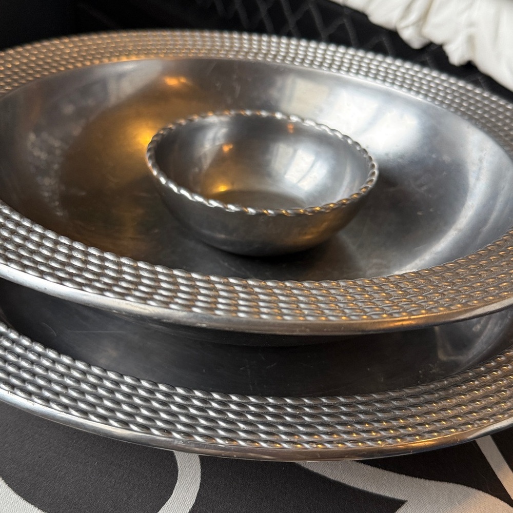 kate spade Silver Textured Dinnerware Set